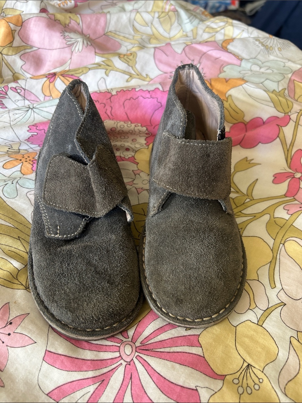 Kids Suede Desert Ankle Boots in gray/ green 29/ 11.5